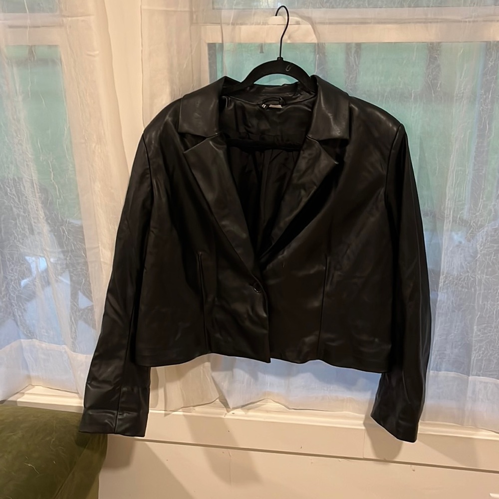 H&M Cropped Leather Jacket